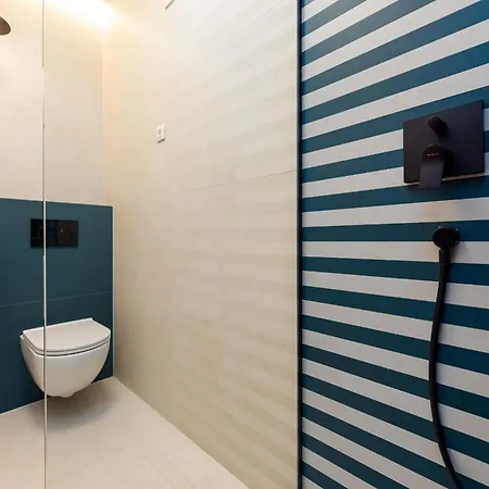 Mare Zadarvillas 别墅 *