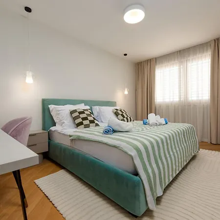 Mare Zadarvillas 别墅