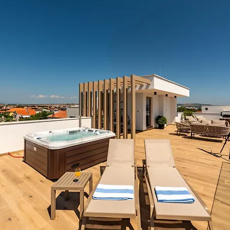 Mare Zadarvillas 别墅 扎达尔